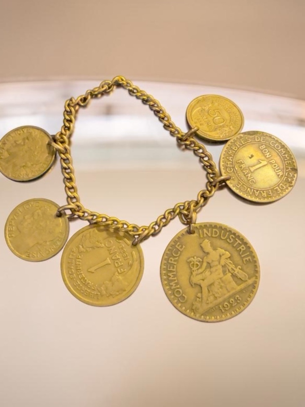🪙 Vintage French Coin Charm Bracelet – Estate Find – Gold Tone •Small 6”